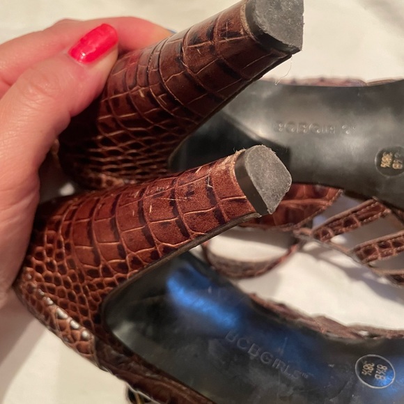 Vintage BCBG heels - Picture 4 of 6